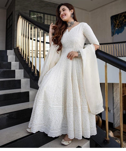 LAKSHIRA Graceful Embroidered Anarkali Set – Timeless Elegance for Every Occasion ✨